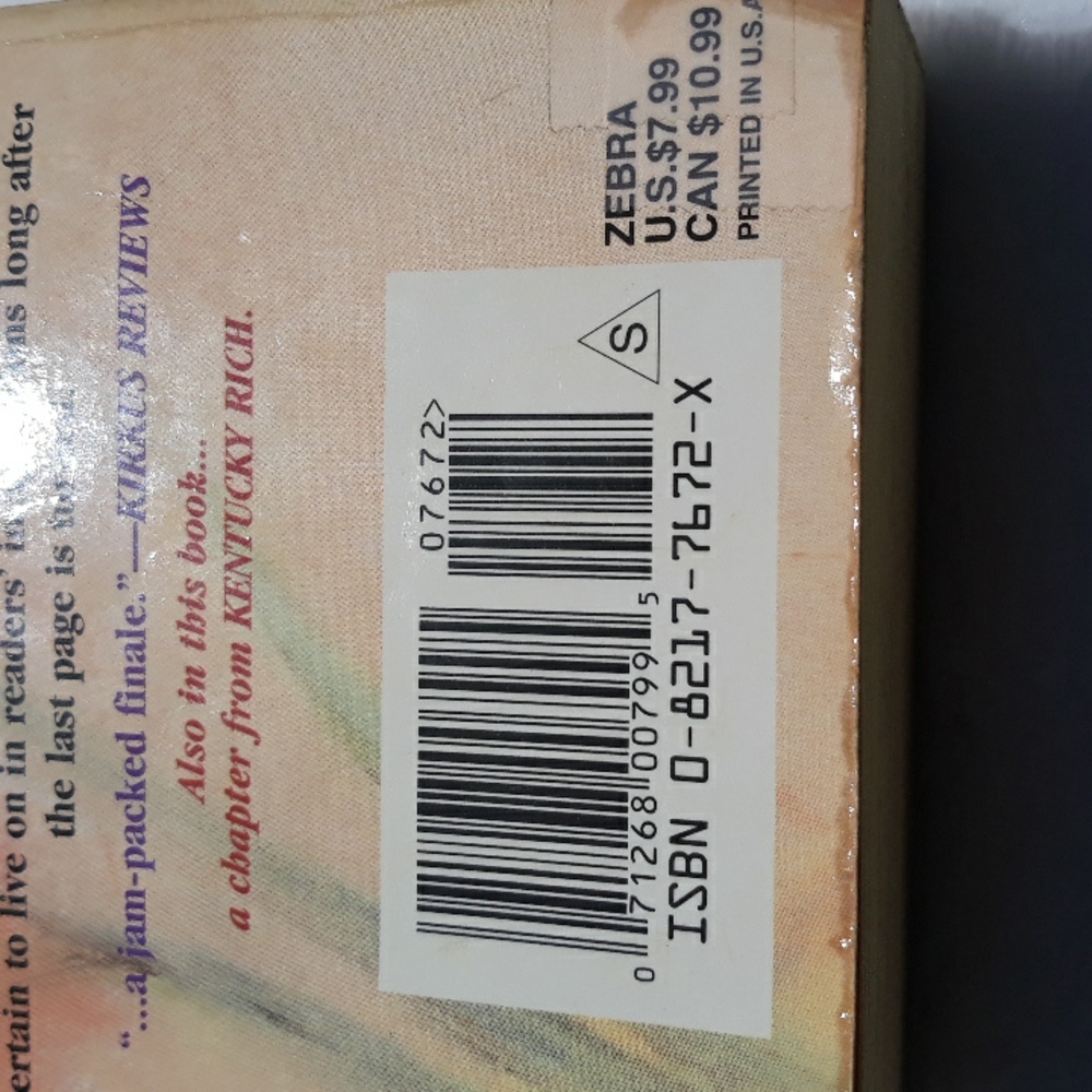 2 Fern Michaels paperback books,  Vegas Heat & Vegas Sunrise - Picture 6 of 6